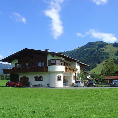 Ferienhaus Resi & Obermoser Kössen Esterno foto